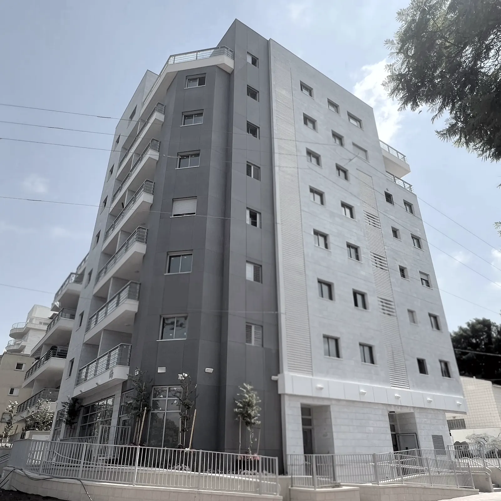 בניין מגורים, רעננה
